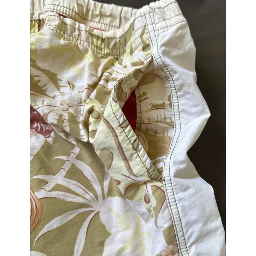 Tommy Bahama Swim Trunks Men's Size XL  Tan Tropical Print Pockets 8.5